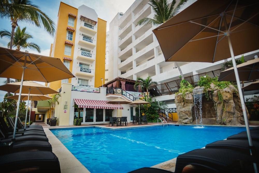 Best Western Hotel Posada Freeman Zona Dorada Mazatlán Extérieur photo
