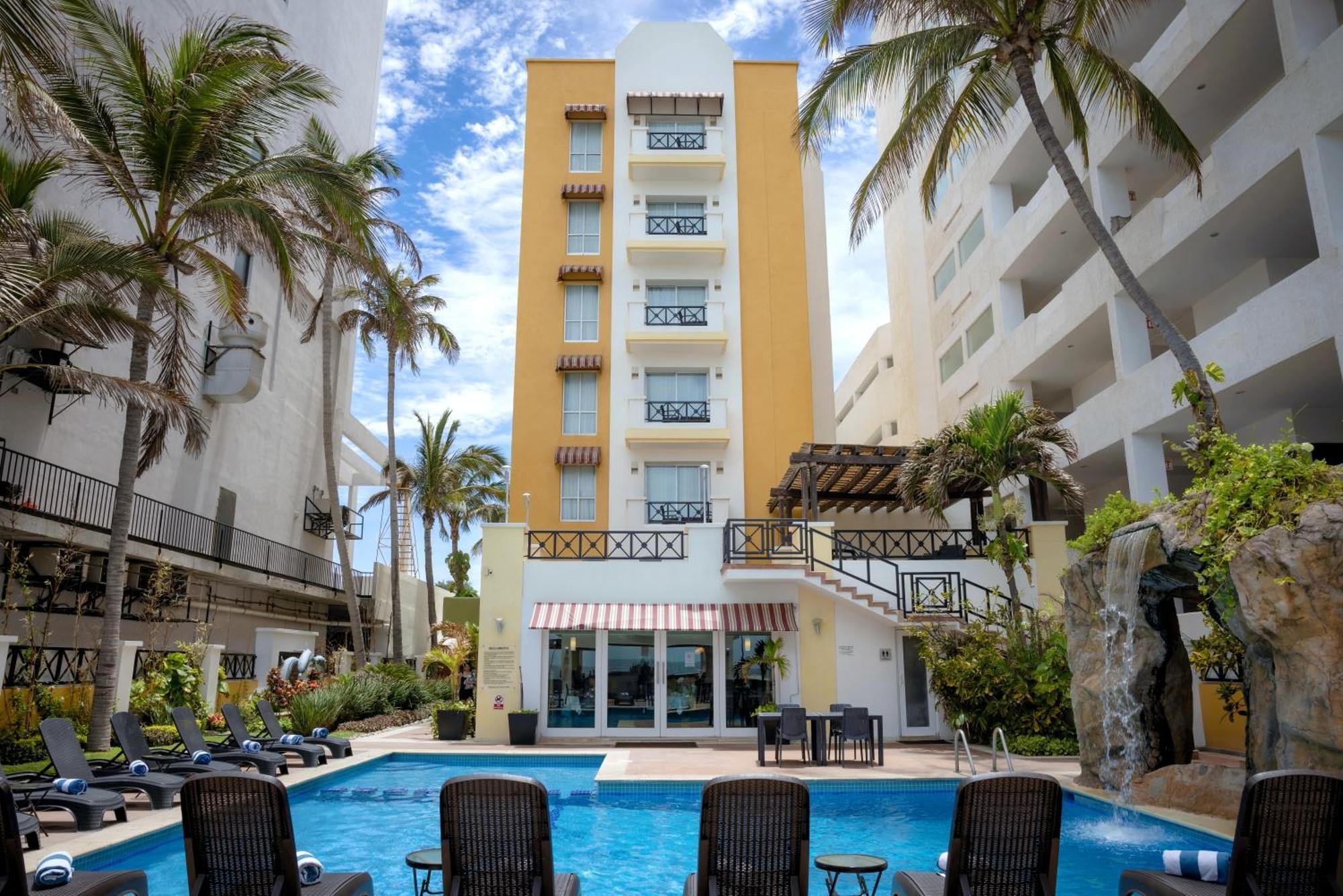 Best Western Hotel Posada Freeman Zona Dorada Mazatlán Extérieur photo