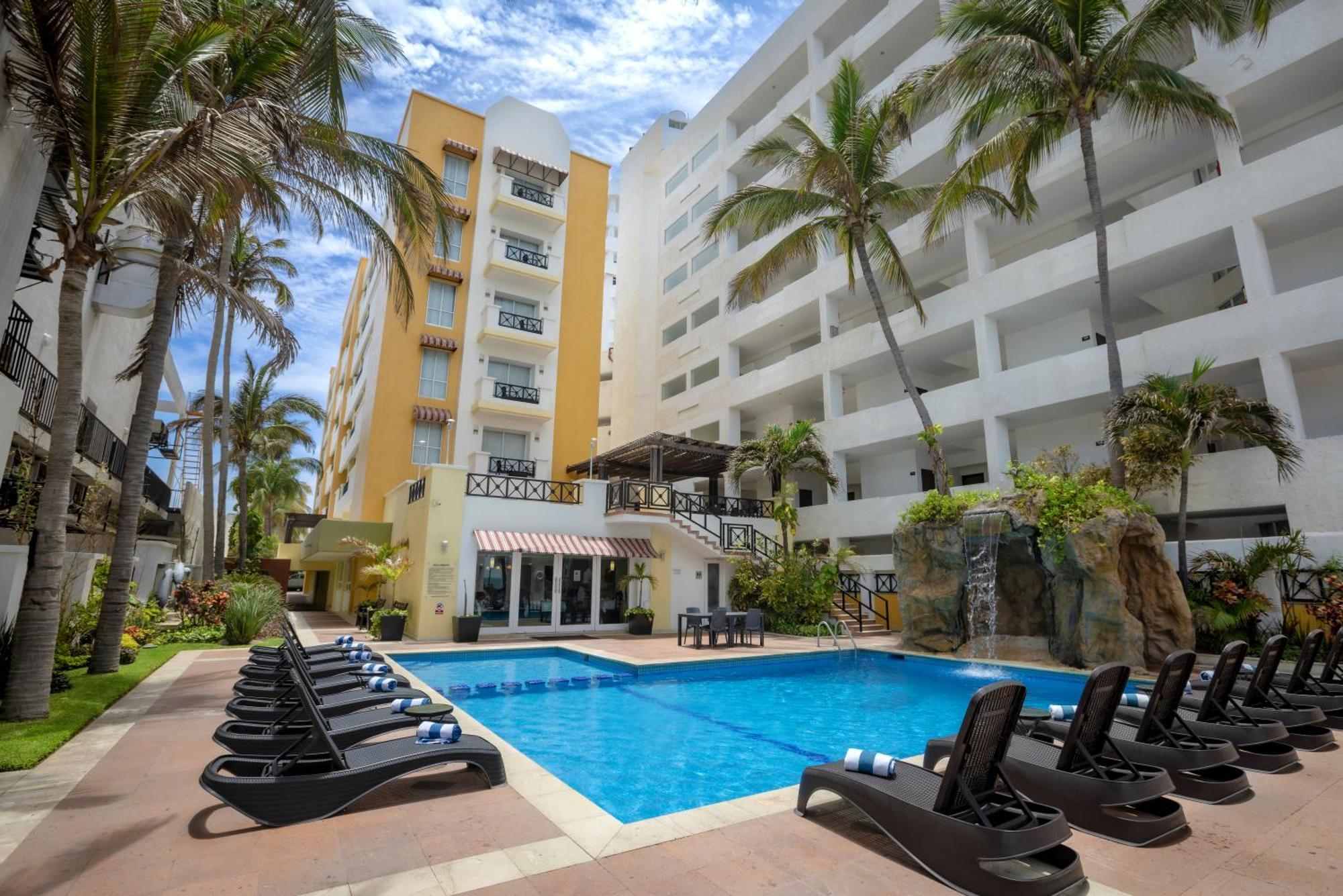 Best Western Hotel Posada Freeman Zona Dorada Mazatlán Extérieur photo
